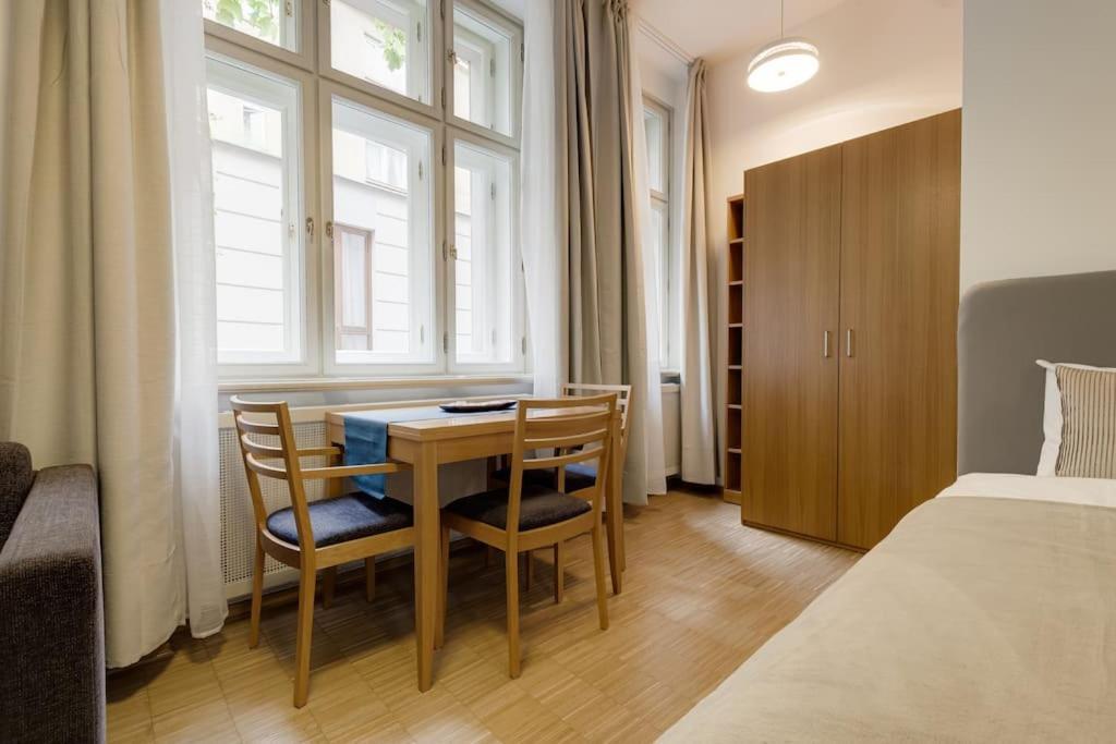 Deluxe Suite In Prime Location Prague Exterior photo