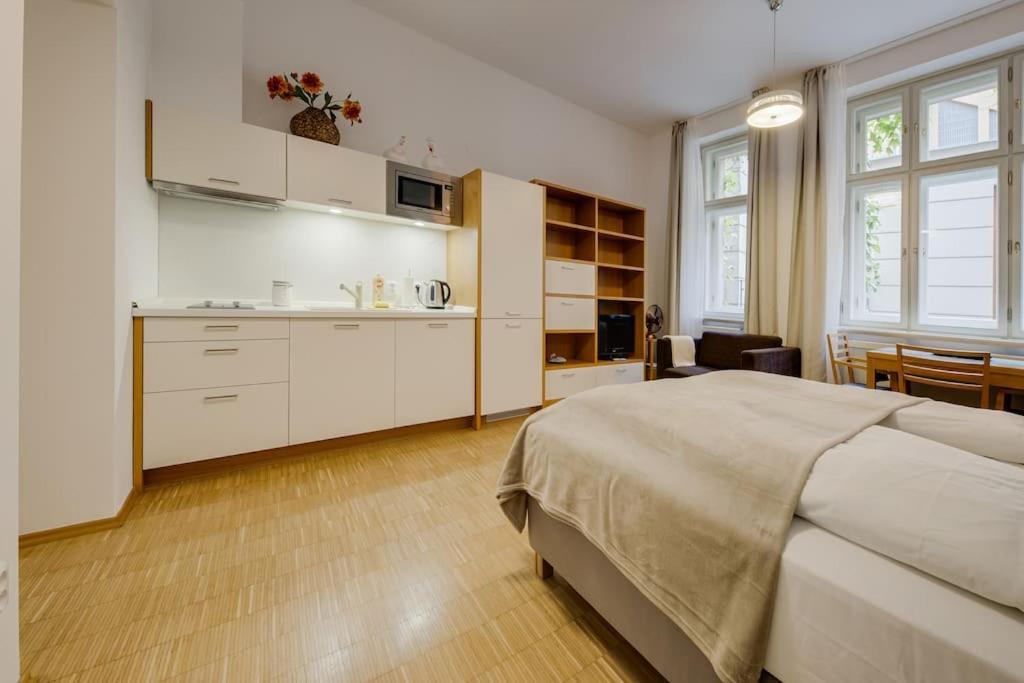 Deluxe Suite In Prime Location Prague Exterior photo